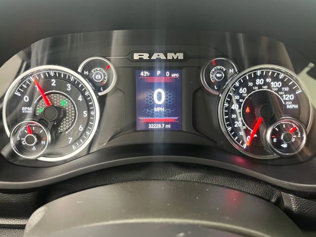 Used 2024 RAM 2500 Big Horn AWD/4WD image 24