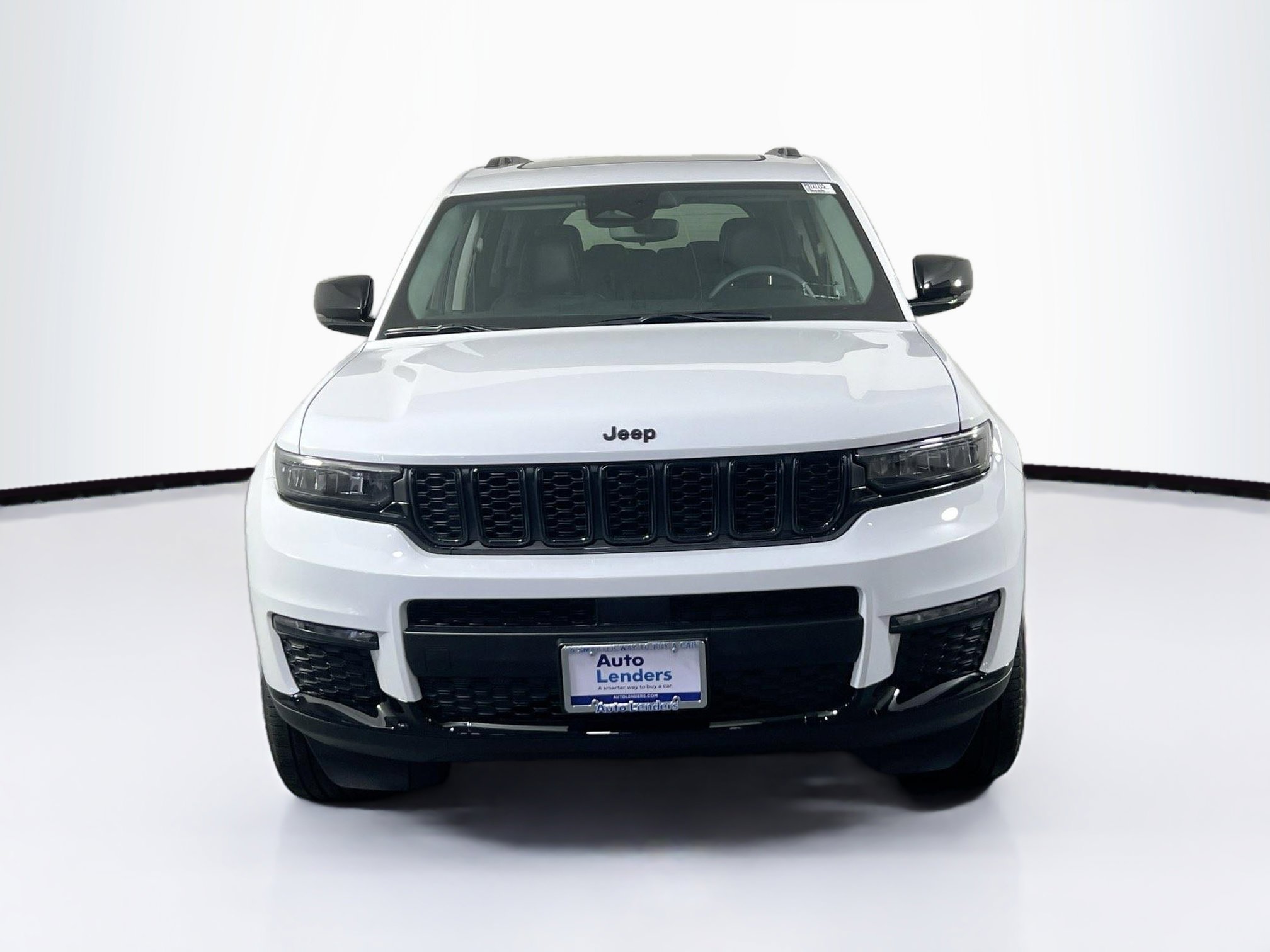 Used 2023 Jeep Grand Cherokee L Limited w/ Black Appearance Package AWD/4WD image 2