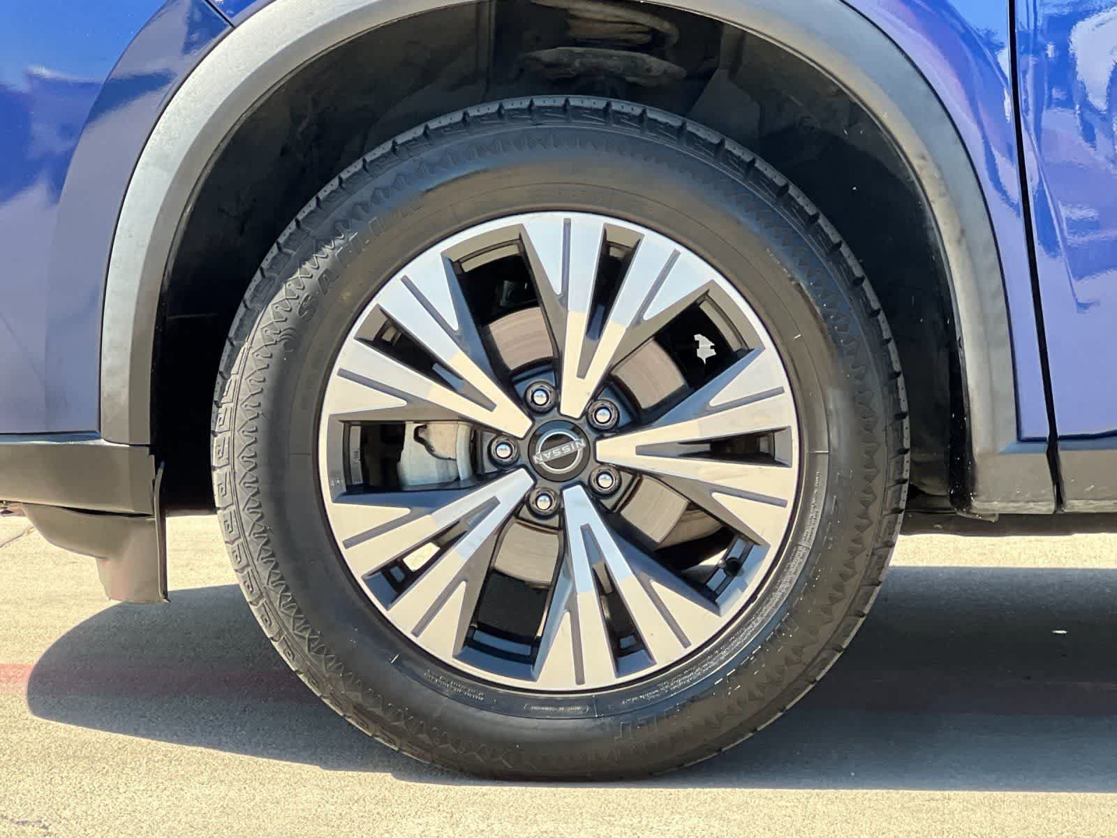 Used 2023 Nissan Rogue SV FWD image 27