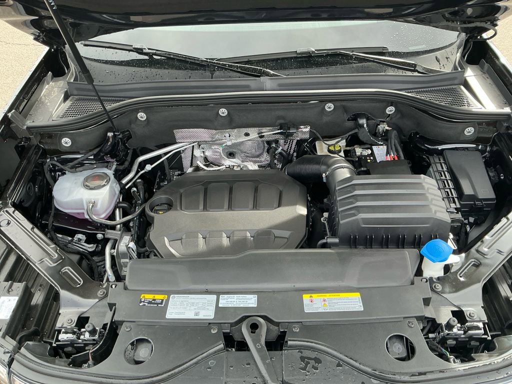 New 2026 Volkswagen Atlas Cross Sport SEL AWD/4WD image 25