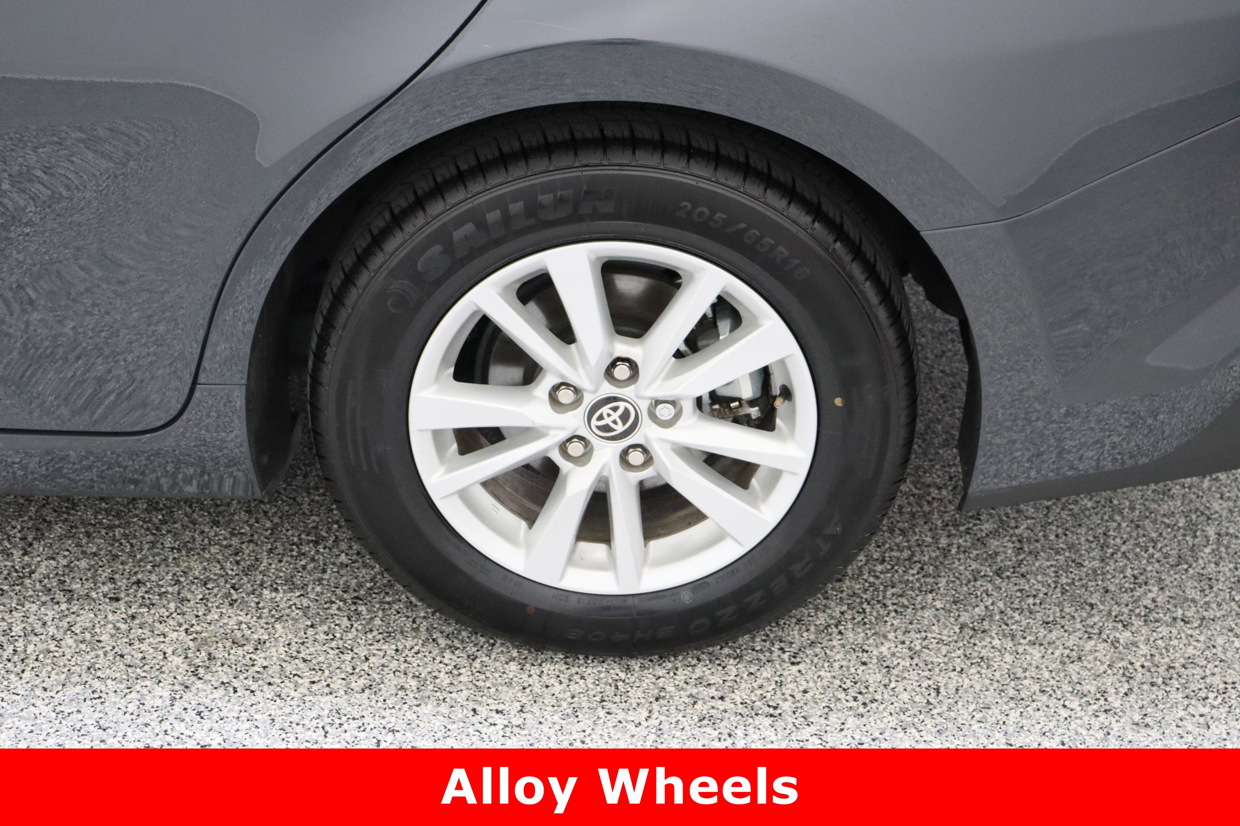 Used 2025 Toyota Camry LE FWD image 10