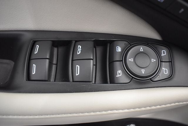 Used 2024 Buick Enclave Avenir w/ Avenir Technology Package AWD/4WD image 21