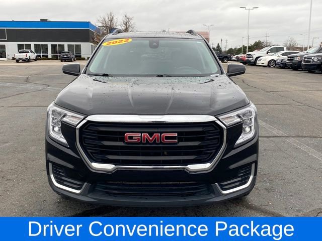 Certified 2022 GMC Terrain SLE w/ Driver Convenience Package image 2
