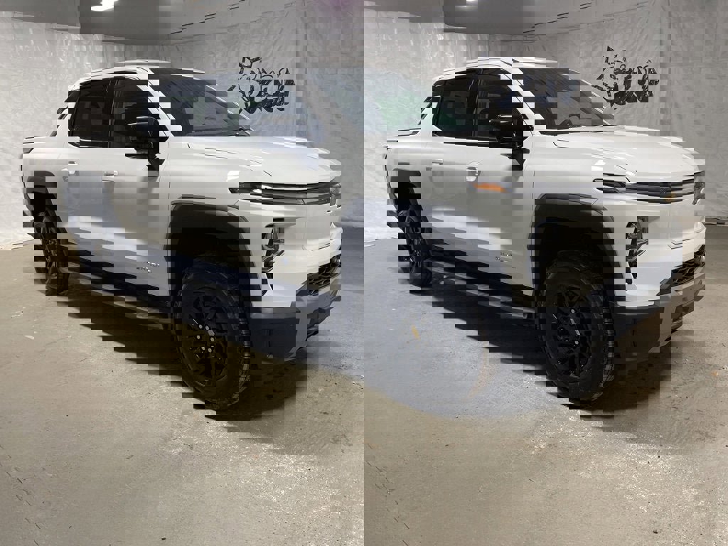 New 2025 Chevrolet Silverado EV LT image 1
