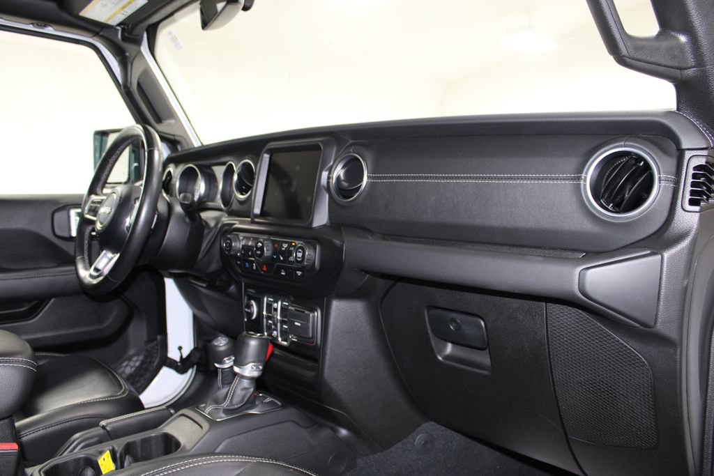 Used 2023 Jeep Wrangler Unlimited Sahara w/ Cold Weather Group AWD/4WD image 27