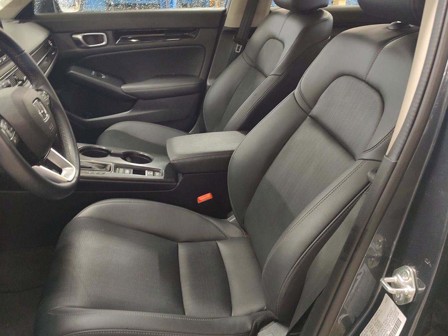 Certified 2024 Honda Civic EX-L image 2