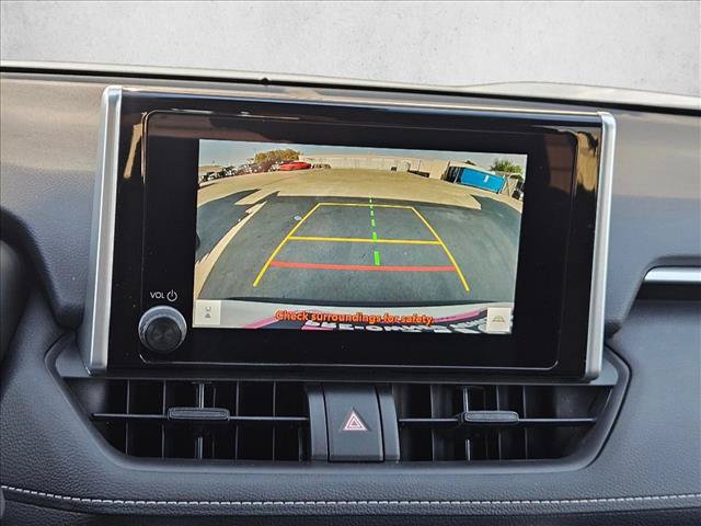 Used 2025 Toyota RAV4 XLE FWD video 4
