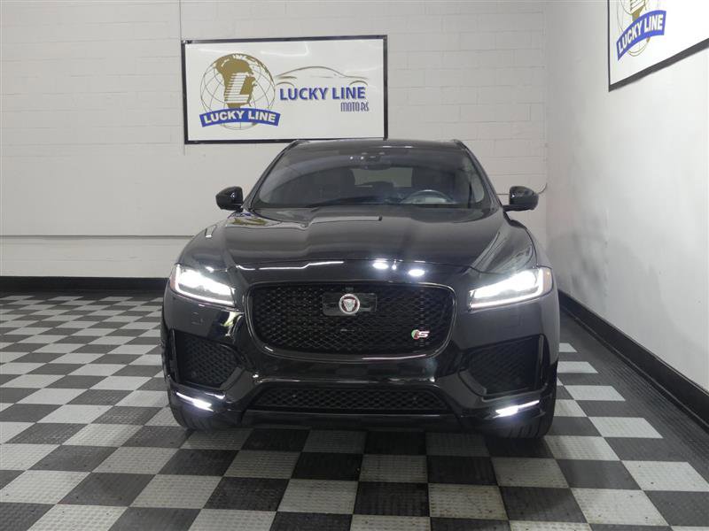 Used 2019 Jaguar F-PACE S image 2