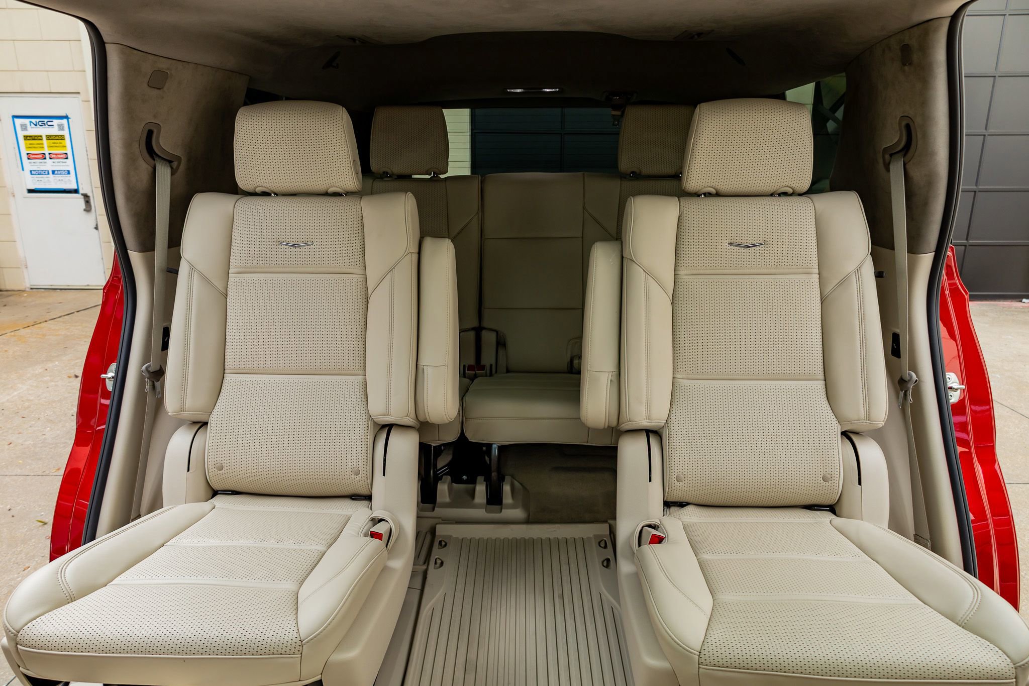 Used 2025 Cadillac Escalade Sport Platinum w/ LPO, Floor Liner Package image 36