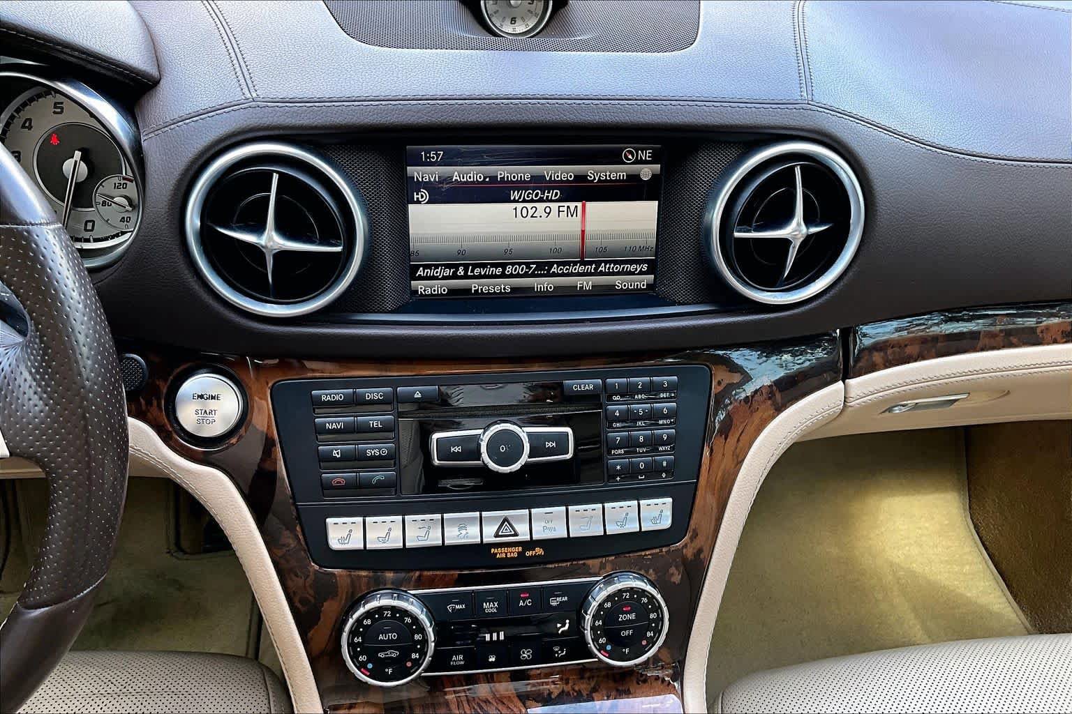 Used 2016 Mercedes-Benz SL 400 image 7