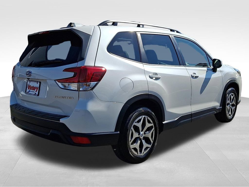 Used 2023 Subaru Forester Premium image 6