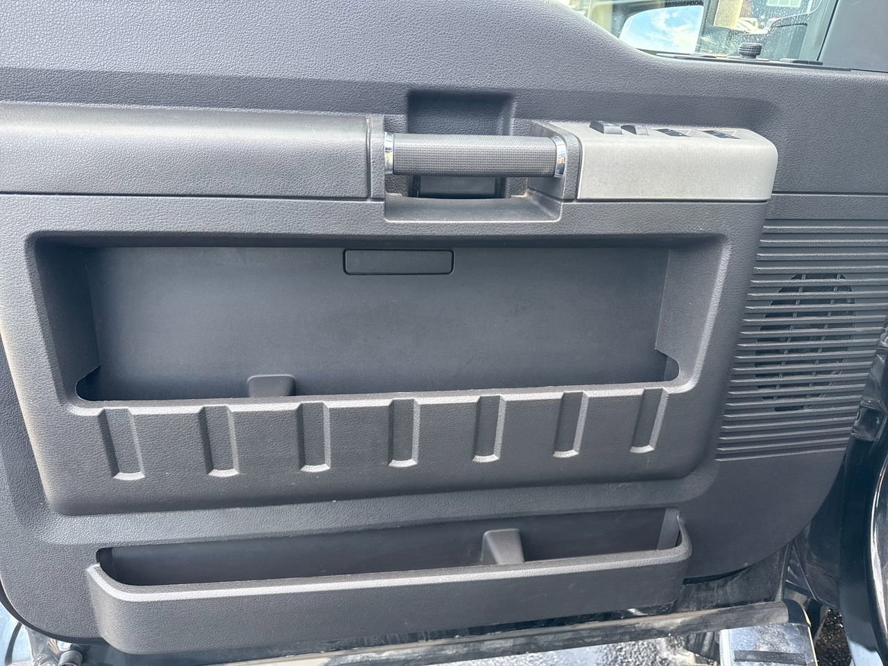 Used 2015 Ford F350 Lariat w/ Lariat Ultimate Package image 19