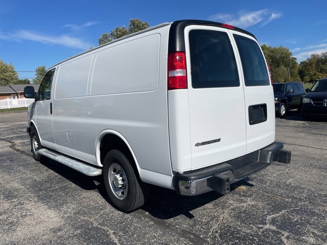 Used 2024 Chevrolet Express 2500 Work Van w/ Driver Convenience Package image 2