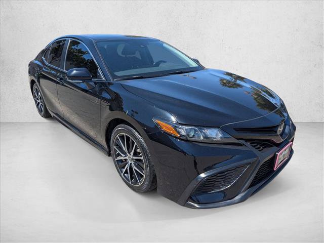 Used 2023 Toyota Camry SE FWD image 3