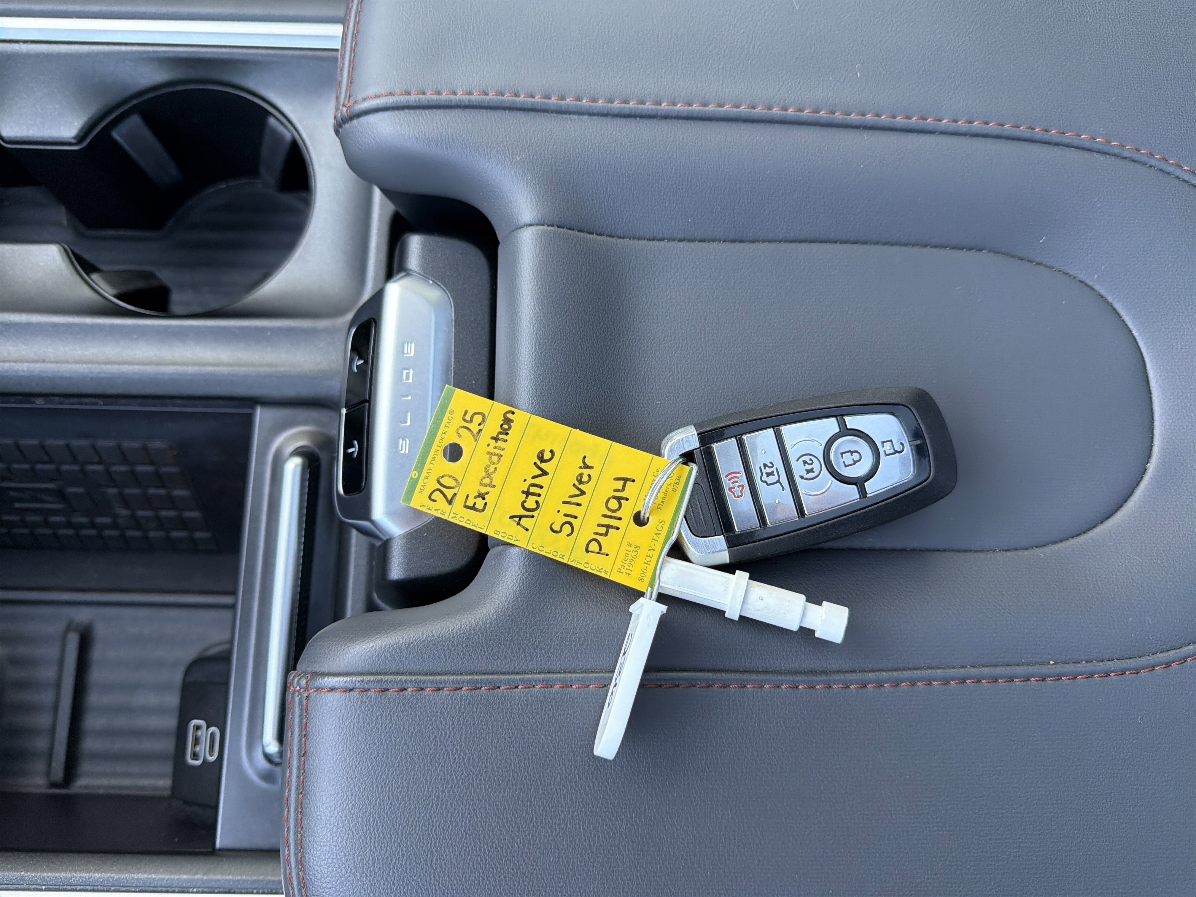 Certified 2025 Ford Expedition Active AWD/4WD image 50