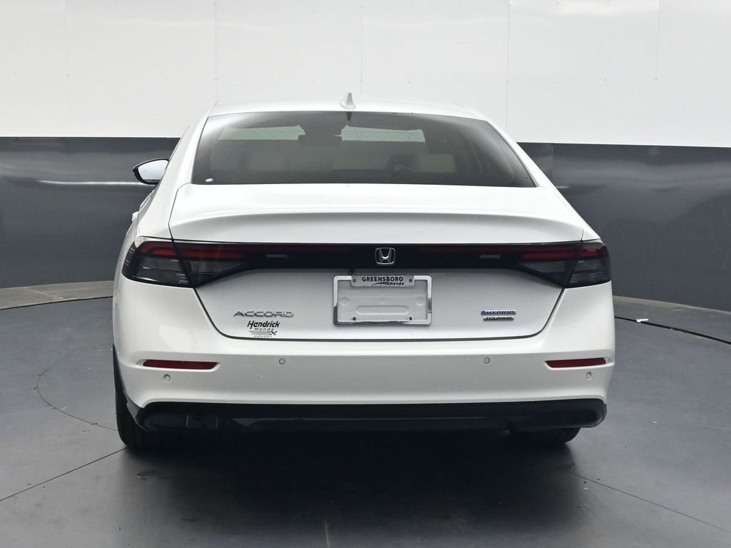 Used 2024 Honda Accord Touring image 5