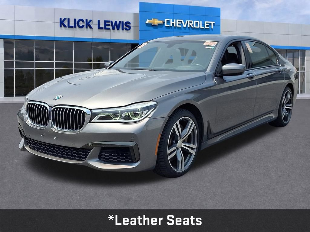 Used 2016 BMW 750i xDrive AWD/4WD image 3