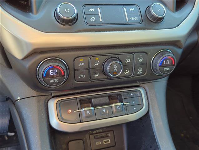 Used 2020 GMC Acadia Denali w/ Technology Package FWD image 13