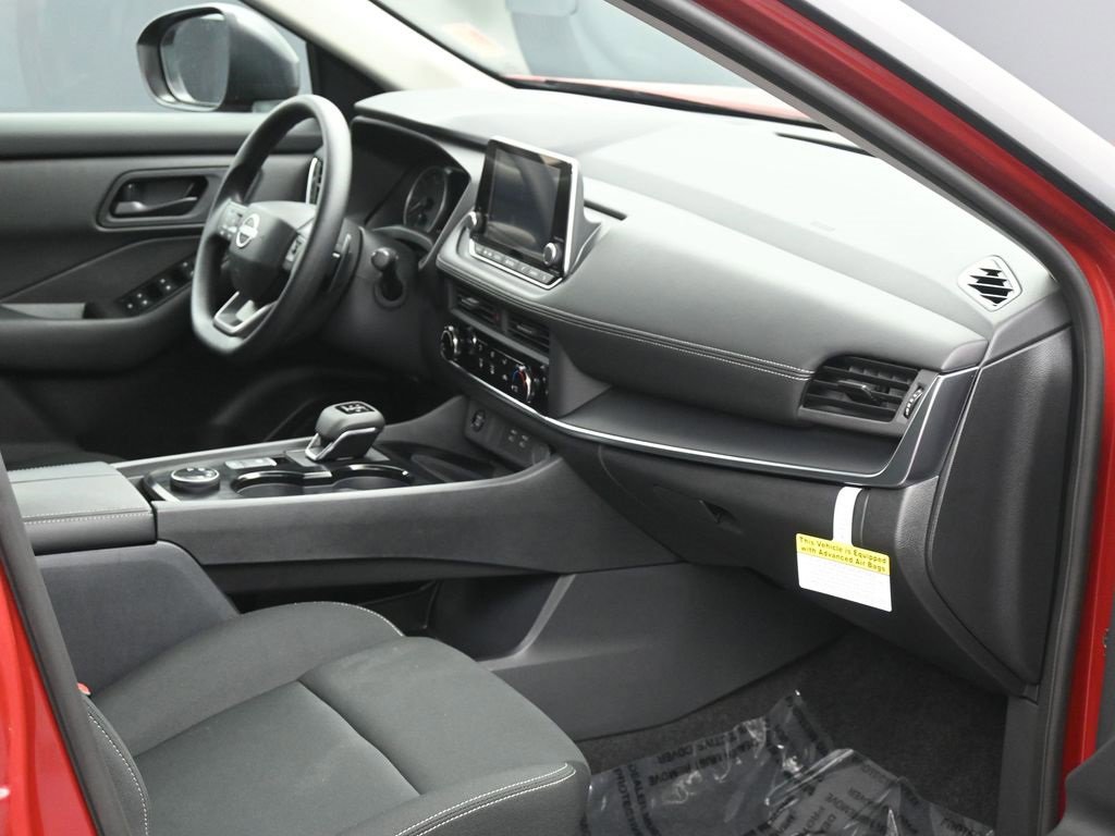 Certified 2025 Nissan Rogue S image 6