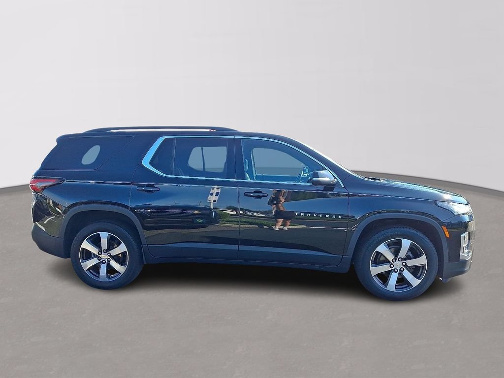 Certified 2023 Chevrolet Traverse LT w/ LT Premium Package AWD/4WD image 7