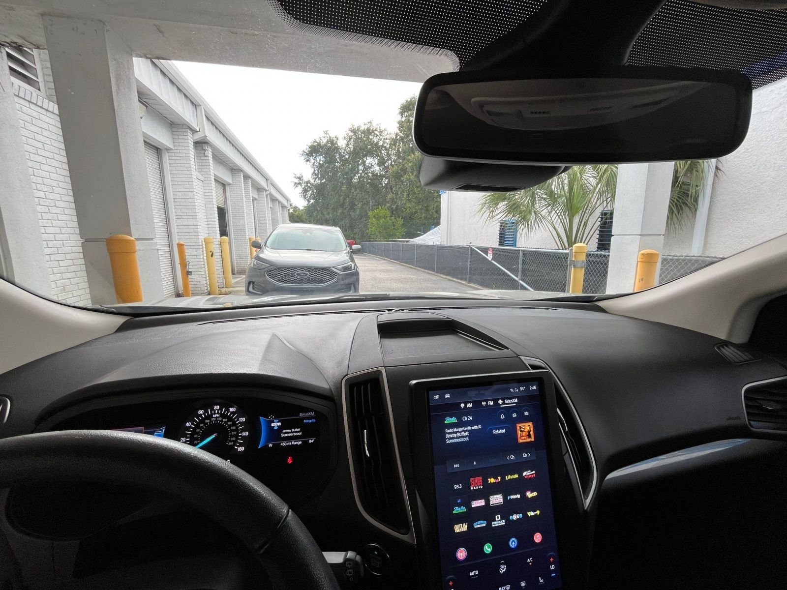 Used 2024 Ford Edge SEL image 33