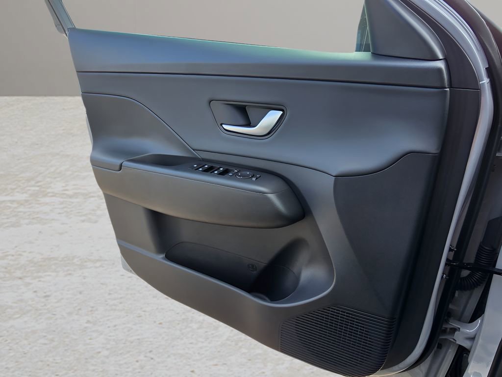 New 2026 Hyundai Kona SEL Premium image 17