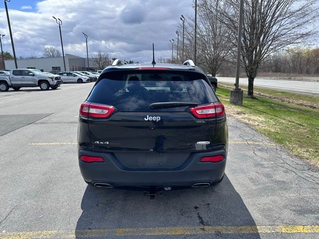 Used 2018 Jeep Cherokee Latitude Plus w/ Cold Weather Group image 4