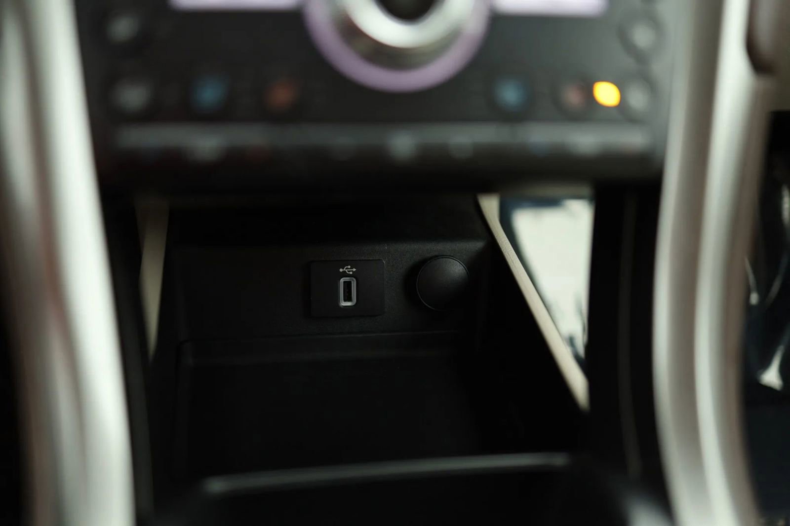 Used 2017 Ford Fusion Platinum image 27