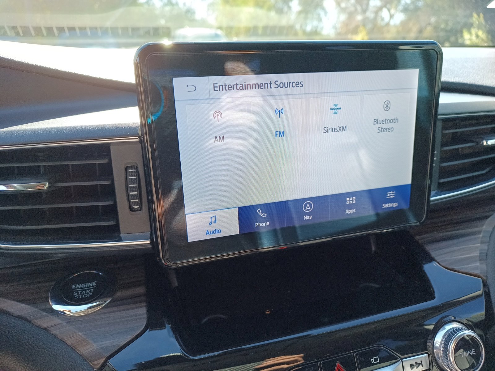 Used 2023 Ford Explorer Limited image 15