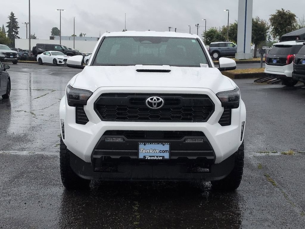 Used 2024 Toyota Tacoma TRD Sport w/ TRD Sport Upgrade Package AWD/4WD image 8