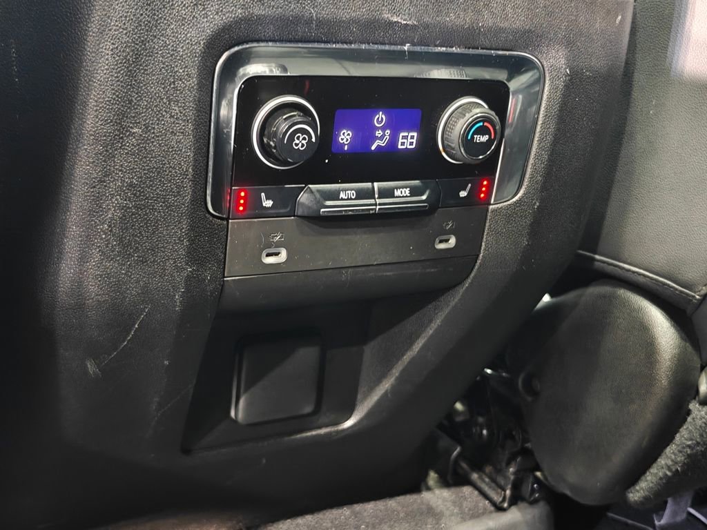 Used 2021 Chevrolet Tahoe LT w/ LT Signature Package image 36