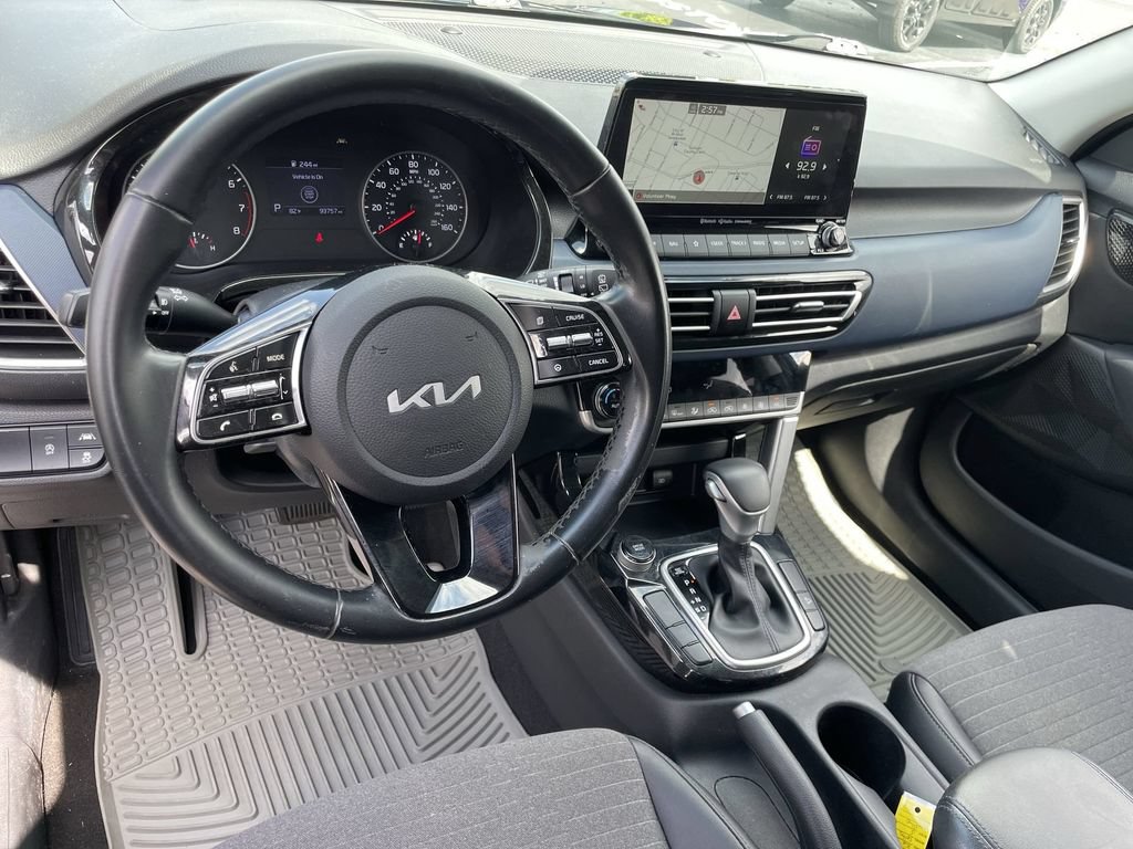 Used 2022 Kia Seltos S FWD image 9