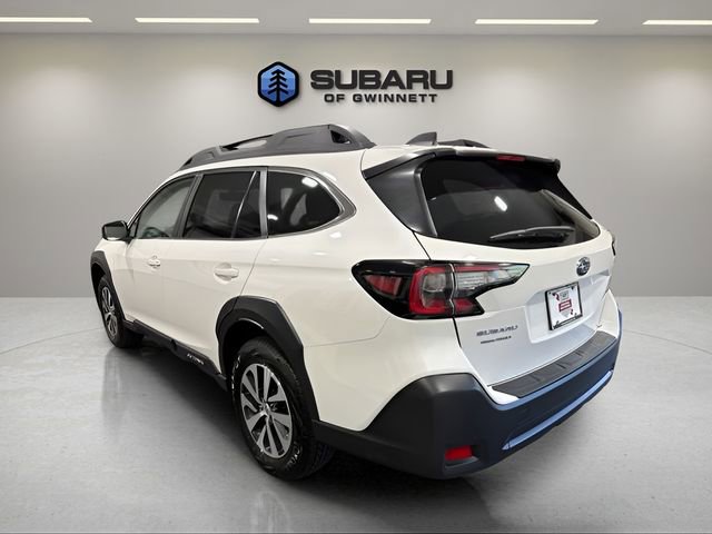 Used 2025 Subaru Outback Premium w/ Tech Package 1 AWD/4WD image 3