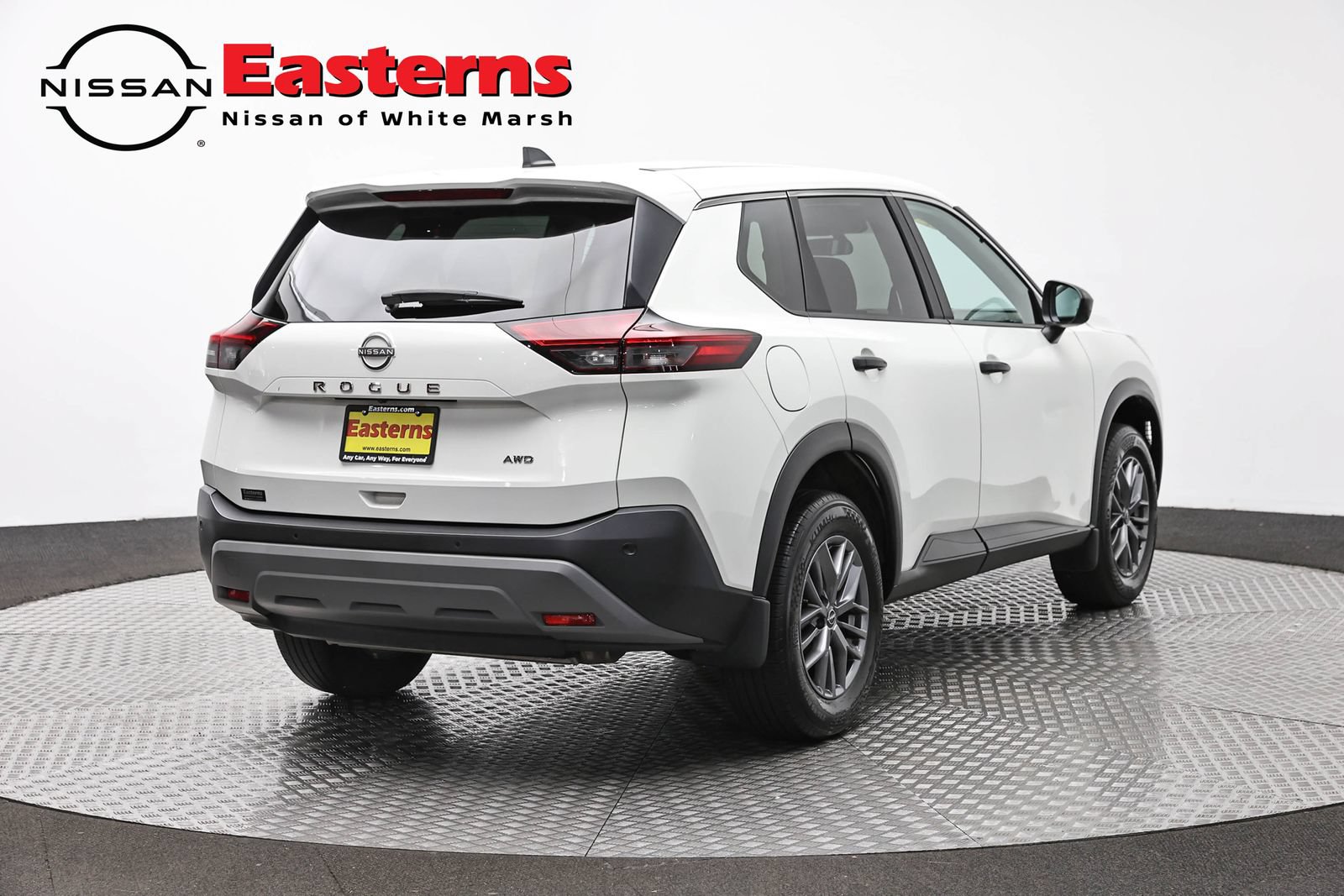 Used 2023 Nissan Rogue S AWD/4WD image 5