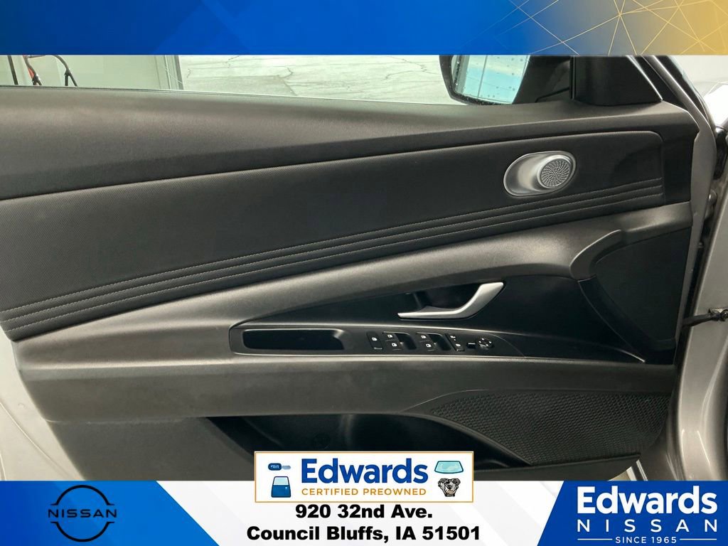 Used 2024 Hyundai Elantra SEL w/ Convenience Package FWD image 20