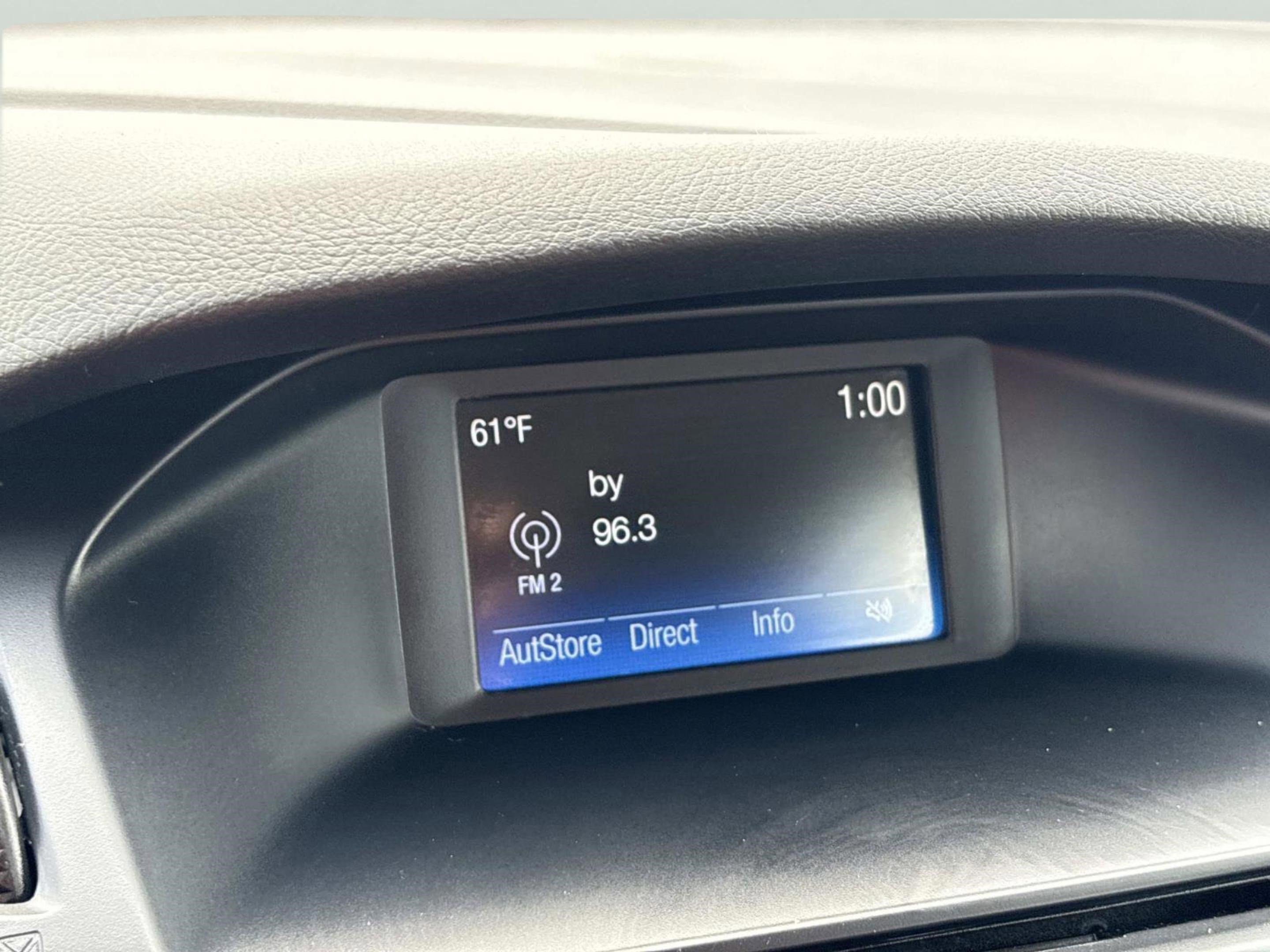 Used 2015 Ford Focus SE FWD image 27