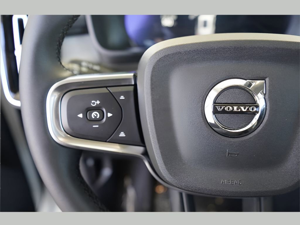 New 2025 Volvo XC40 B5 Core w/ Protection Package Premier AWD/4WD image 14