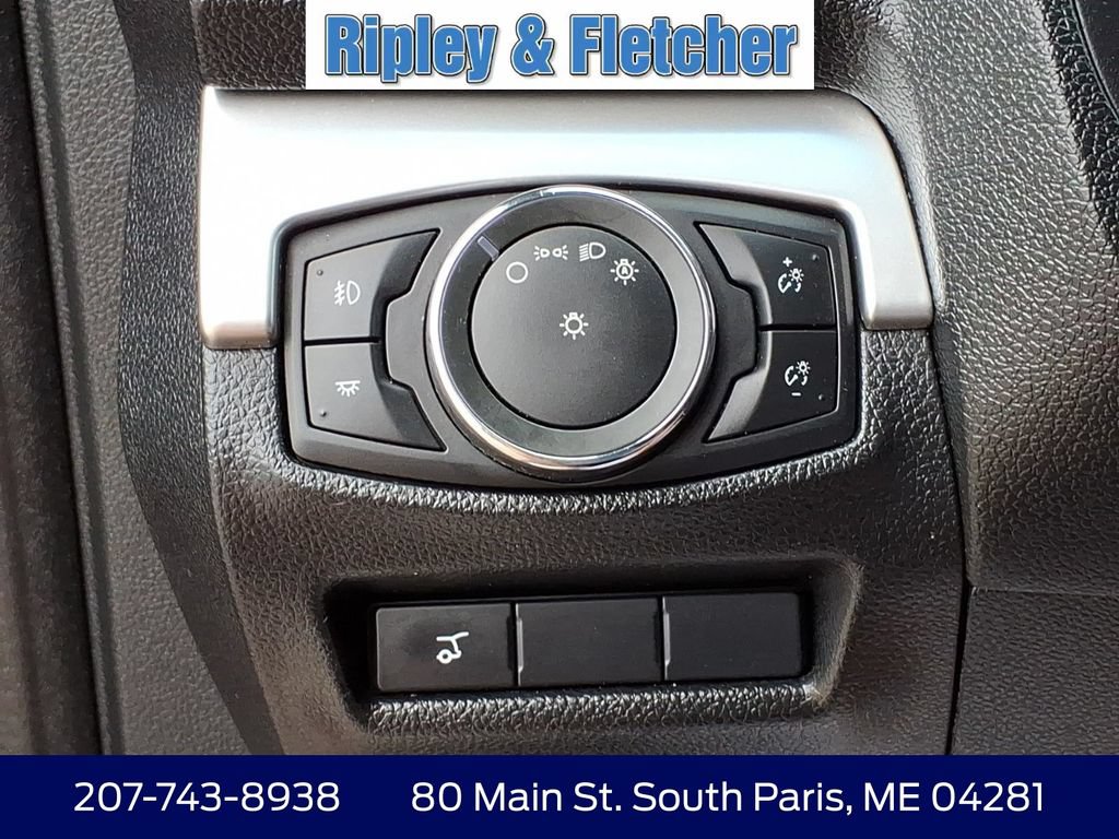 Used 2017 Ford Explorer XLT w/ Equipment Group 202A AWD/4WD image 19
