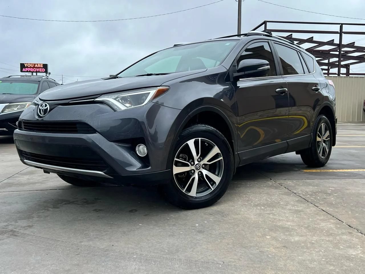 Used 2016 Toyota RAV4 XLE FWD image 3