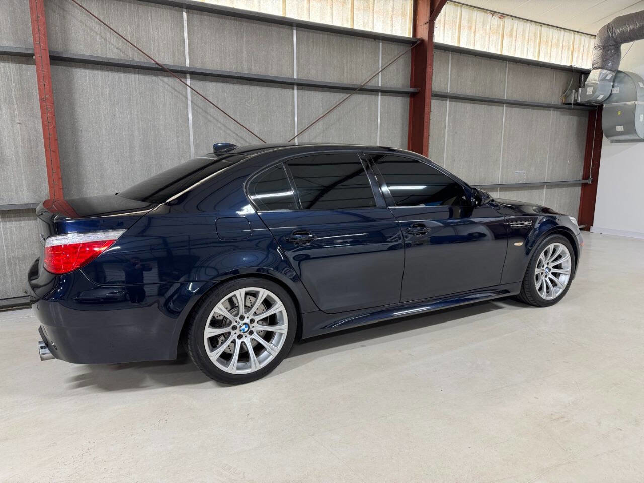 Used 2010 BMW M5 image 11