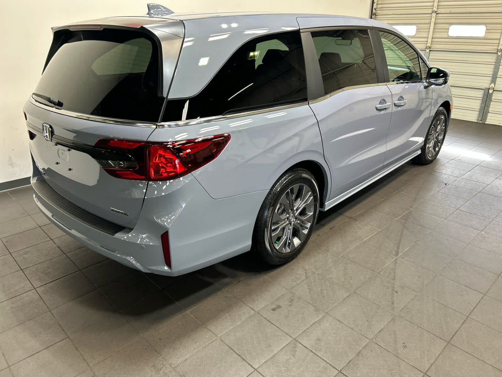 New 2027 Honda Odyssey Touring image 3