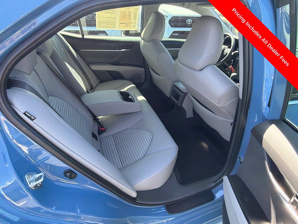 Used 2024 Toyota Camry SE FWD image 31