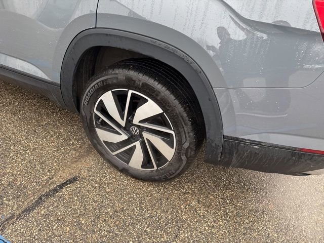 Used 2025 Volkswagen Atlas SE image 7