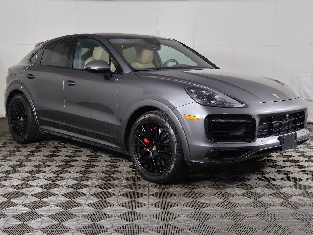 Used 2021 Porsche Cayenne GTS w/ Premium Package Plus AWD/4WD image 2