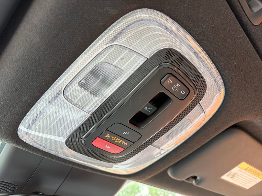 Used 2025 Hyundai Elantra Limited w/ Cargo Package image 28