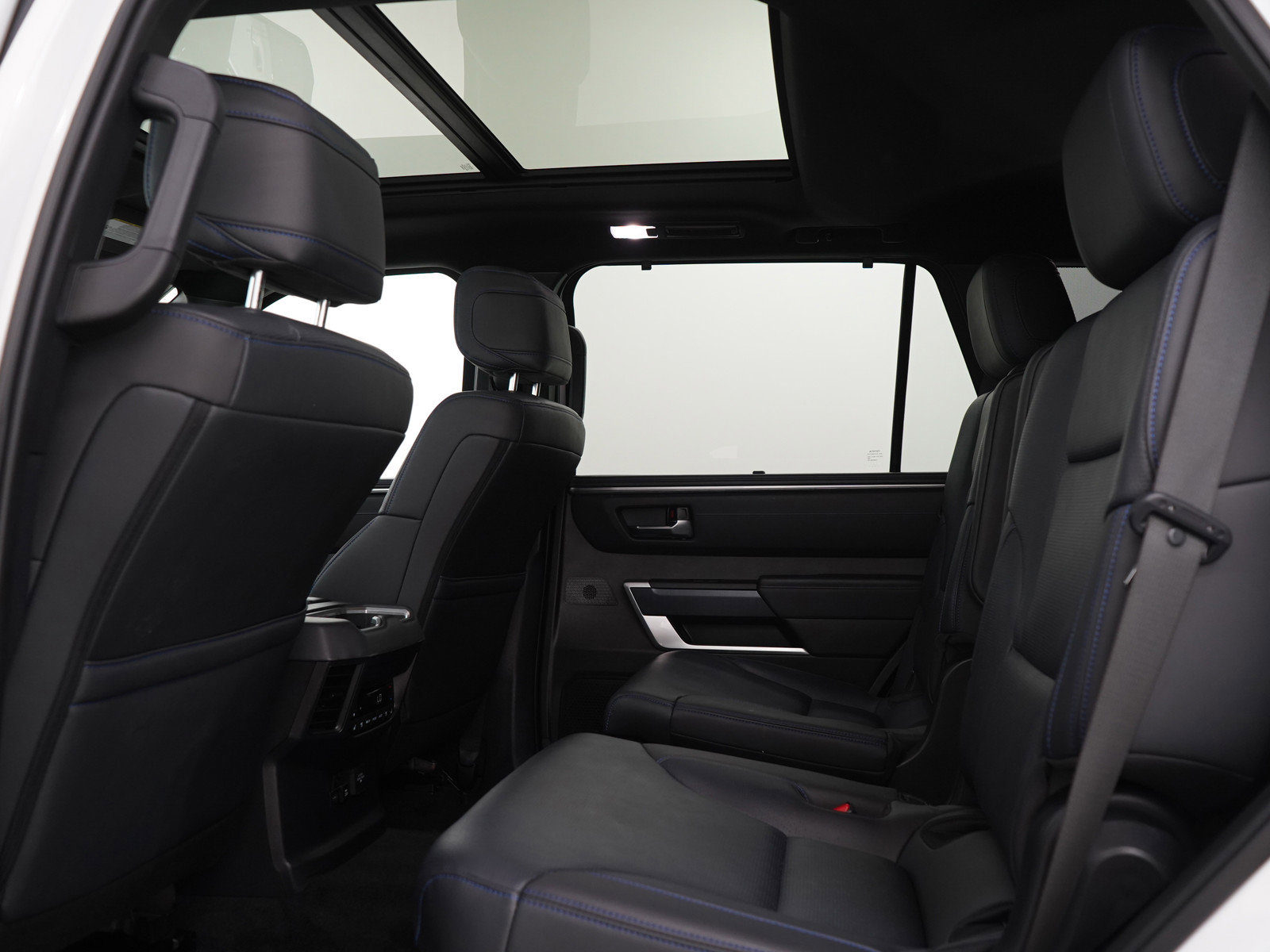 Used 2025 Toyota Sequoia Platinum AWD/4WD image 19