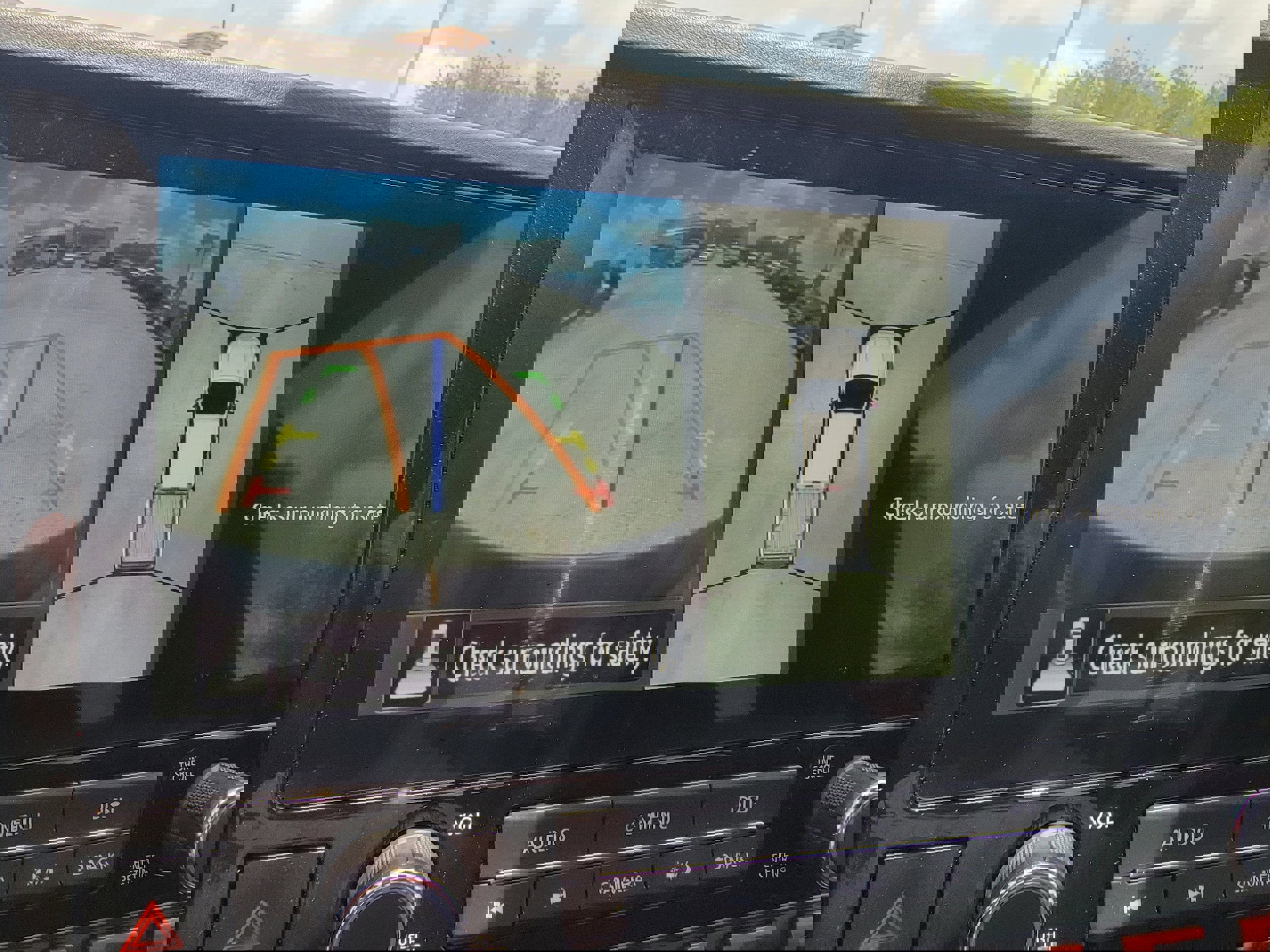 Used 2025 Nissan Frontier PRO-4X w/ Pro Convenience Package image 28