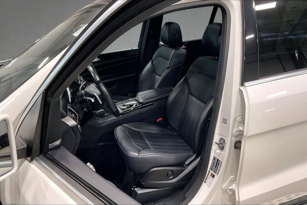 Used 2018 Mercedes-Benz GLS 450 4MATIC image 21