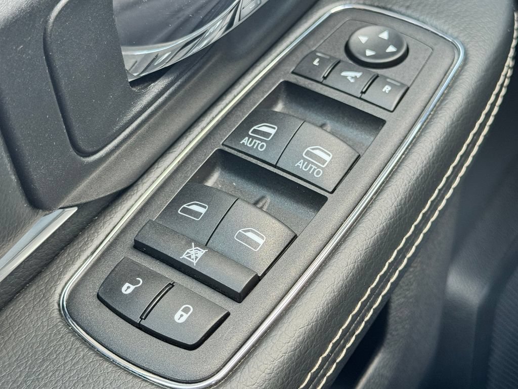 Used 2024 RAM 1500 Warlock AWD/4WD image 29