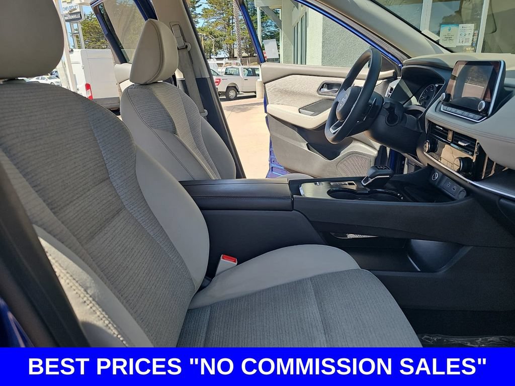 Used 2023 Nissan Rogue SV FWD image 10